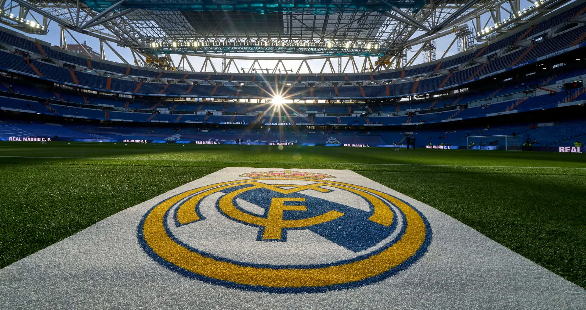 Cómo el esquema 4-3-3 del Real Madrid afecta la defensa rival en La Liga