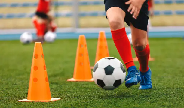 El papel de los ojeadores de fútbol en el descubrimiento de talentos en países en desarrollo